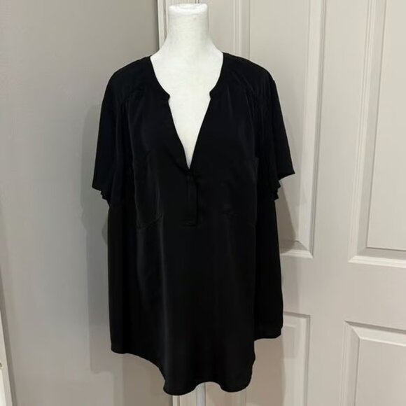 Torrid Harper Elegant Black Women's Top Short Sleeve Size 3 Plus size - Picture 1 of 4